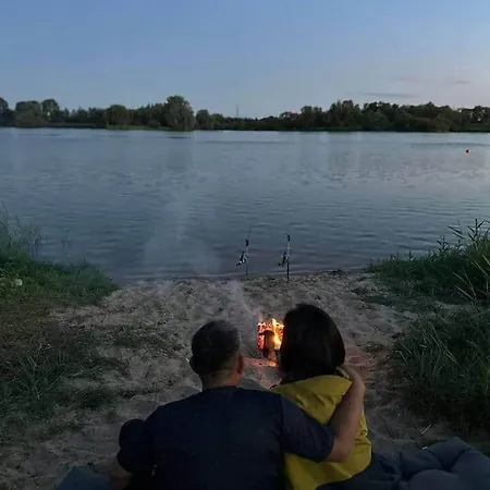 Pipowagen Aan Het Water Schoonhoven